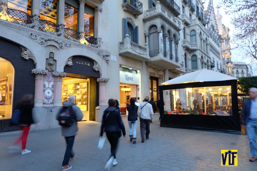 Revelado de fotos económico analógico y digital online, Color VIF en Barcelona, para profesionales y aficionados