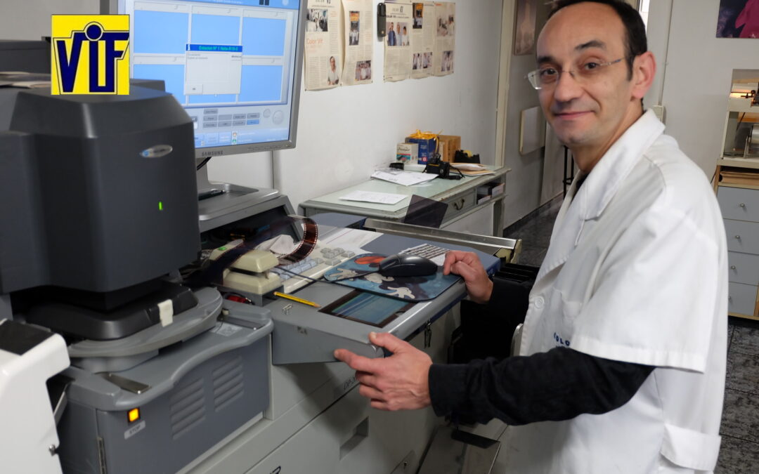 Color VIF laboratorio fotográfico profesional Barcelona, foto digital y analógica barato, fotos DNI, revelado negativos y escanear