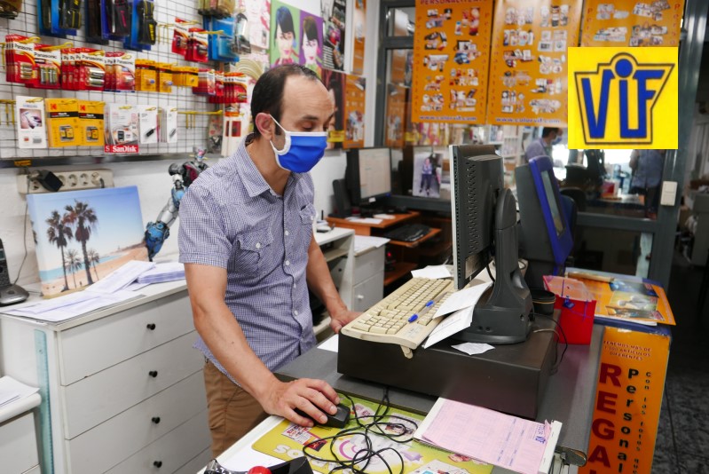 El mejor sitio para revelar fotos de carrete analógico en Barcelona, Colorvif laboratorio fotográfico