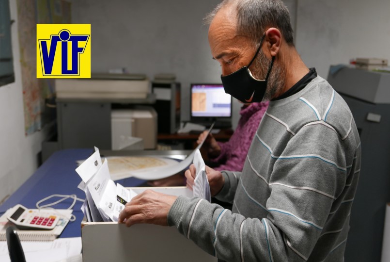 Imprimir fotos baratas de negativo o digital, laboratorio químico Colorvif en Barcelona