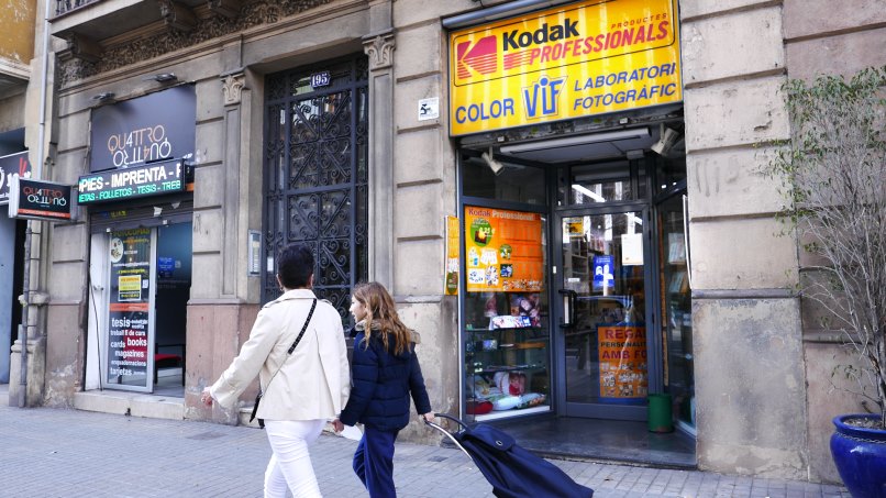 Tu Laboratorio Fotográfico preferido imprimir negativos de todo tipo color o b/n Colorvif en Barcelona