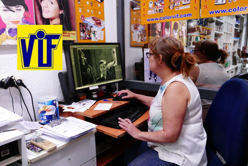 Cerca de mi fotos carnet instante calidad laboratorio Colorvif Barcelona